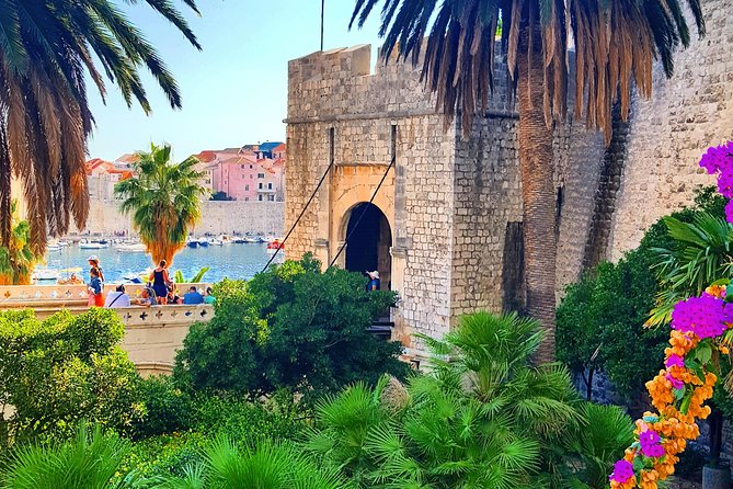 Dubrovnik: Old Town Walking Tour - Guides in English and German: what the best ones do right