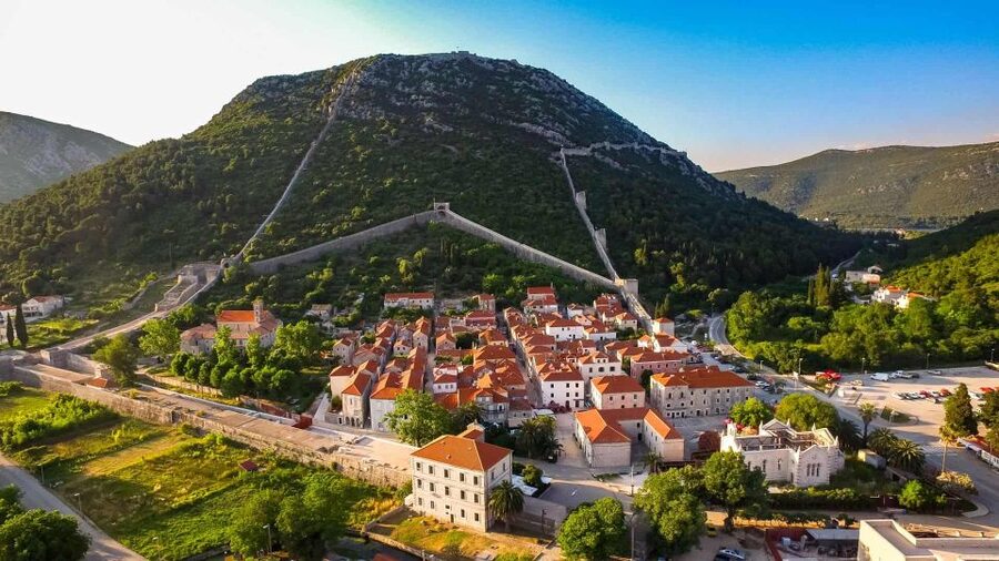 Dubrovnik: Oyster, Mussles, and Wine Tasting Tour in Ston - Oysters plus a view: the real reason this tour works