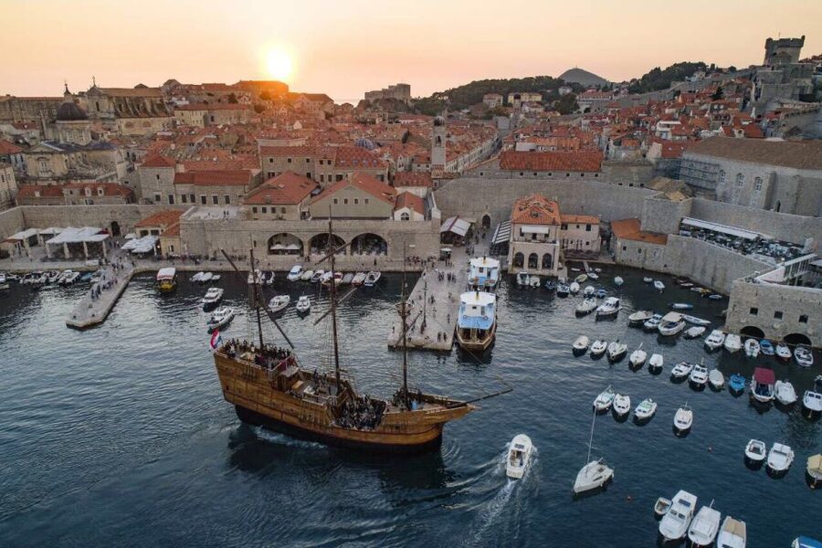 Dubrovnik: Panoramic Sunset Cruise-Karaka Ship (Adult Only) - Should you book the Karaka Adult-Only Sunset Cruise?