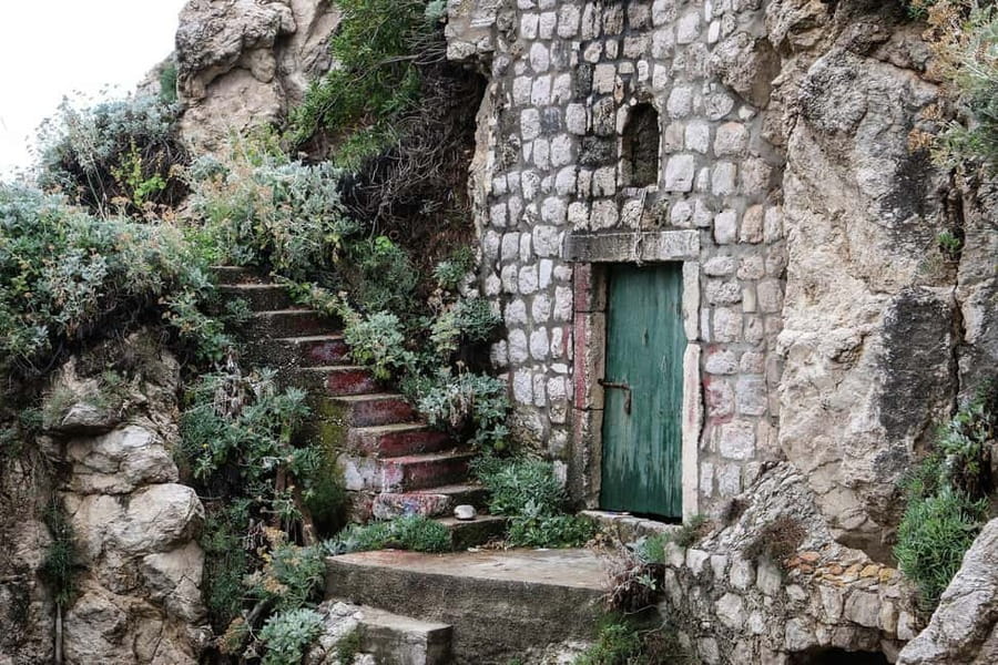Dubrovnik: Private Game of Thrones Tour: Inside Look - Meeting at Brsalje ul. 10: easiest starting point near Old Town