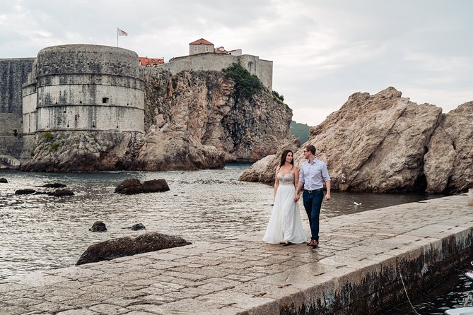 Dubrovnik Private Photoshoot with Local Professional Photographer - Who should book this private Dubrovnik photoshoot