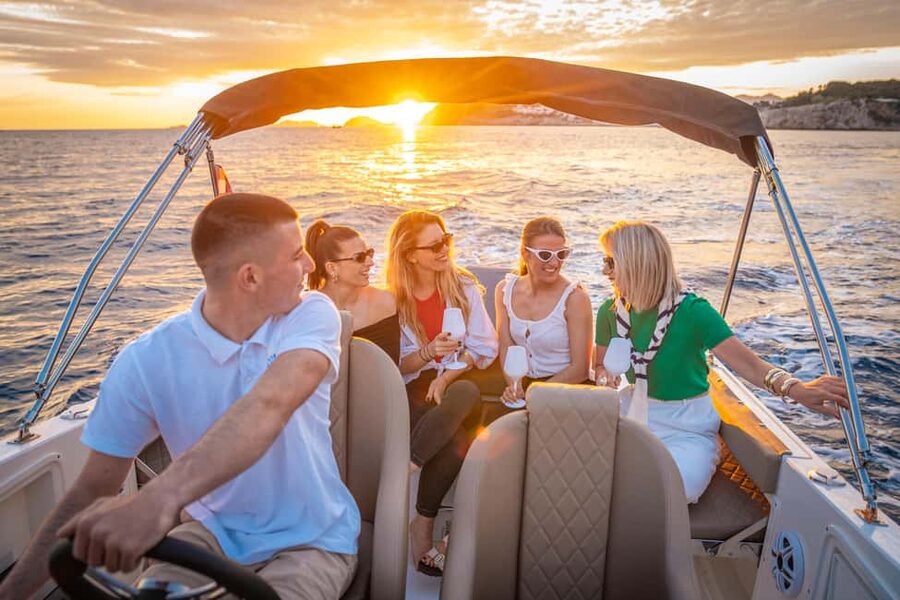 Dubrovnik Private Speedboat Tour to Elaphite Islands - Price and value: what you’re paying for (and the one extra cost)