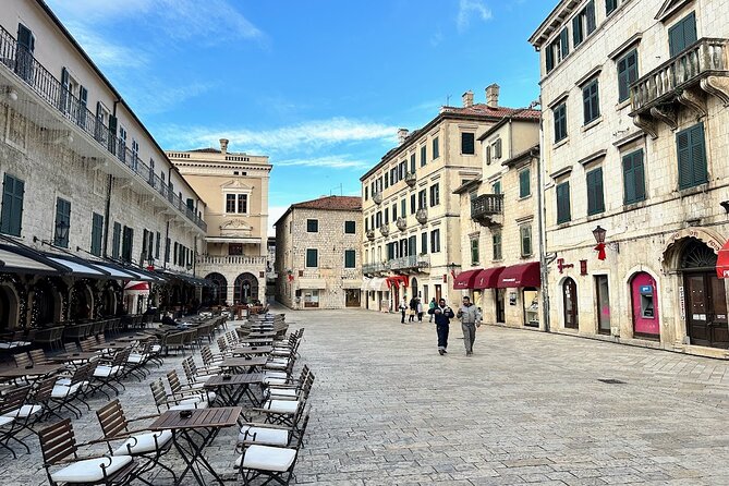 Dubrovnik: Private Tour to Montenegro - Kotor & Perast - Kotor Old Town and the UNESCO city walls area