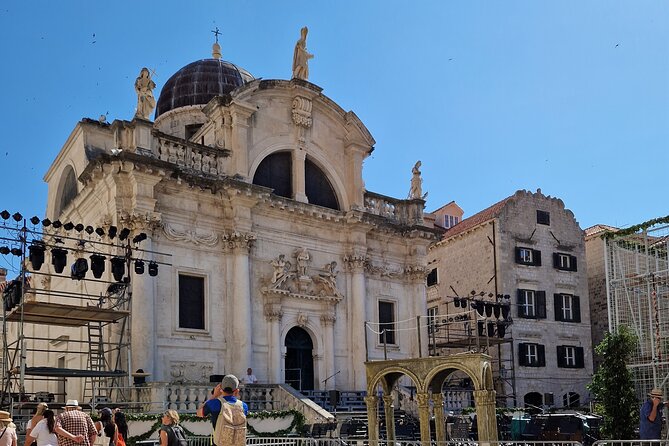 Dubrovnik private walking tour & Srđ mountain panorama - First steps in Old Town: Pile Gate to Onofrio’s Fountain