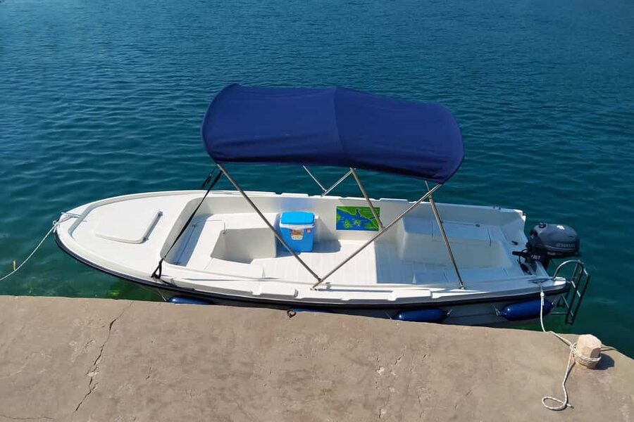 Dubrovnik: Rent a fun and easy to use boat without license - A no-license captain’s day on the Adriatic (what it feels like)