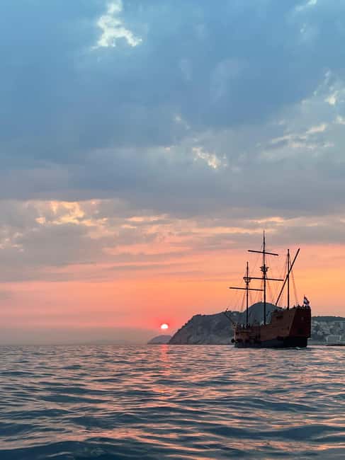 Dubrovnik: Sea Kayaking&Snorkelling Guided Day/Sunset Tours - First up: Getting to the pier while the park is closed