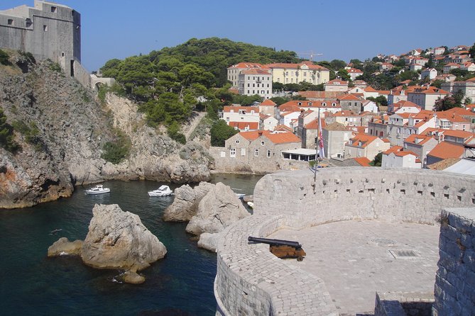 Dubrovnik Shore Excursion: City Walls Walking Tour (entrance ticket included) - Meeting at Pile Gate and Getting Oriented Fast