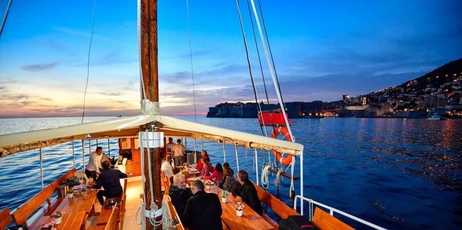 Dubrovnik: Sunset Dinner Cruise around the Old Town - Key Highlights You’ll Feel Right Away
