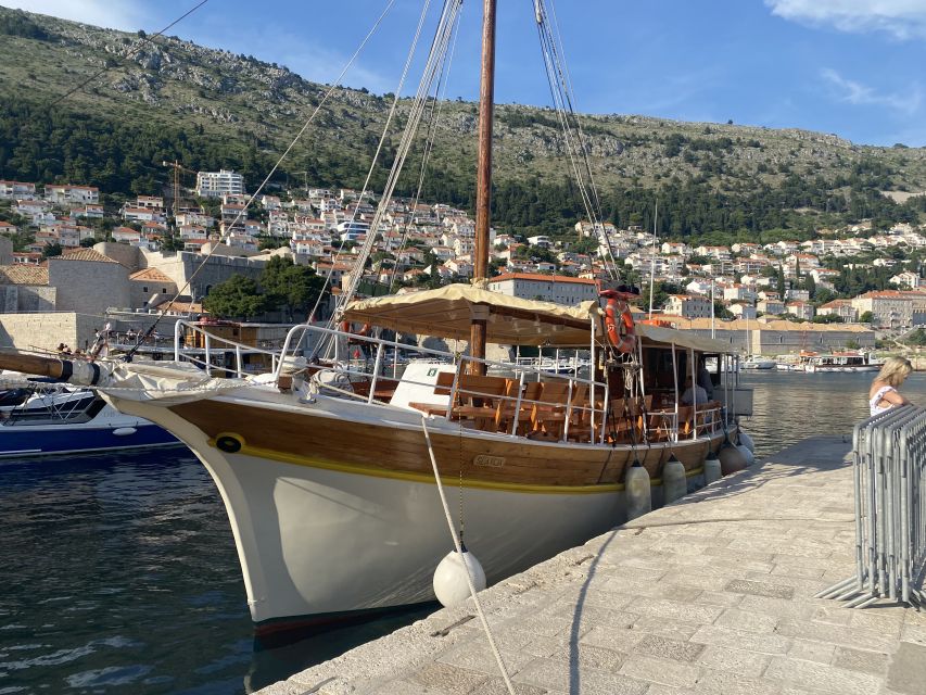 Dubrovnik: Sunset Dinner Cruise around the Old Town - Dubrovnik Looks Different When You’re Floating