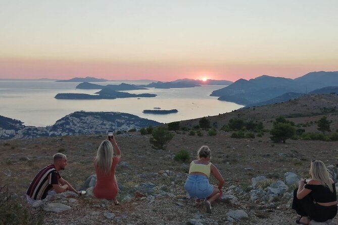 Dubrovnik sunset panorama & wine - Transfers with Wi‑Fi and pickup: smooth logistics for an easy evening