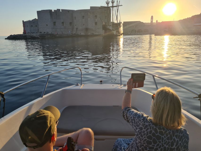 Dubrovnik: Sunset Tour With Panorama Of City Walls - Onboard guide style: why the stories matter (and names you’ll hear)