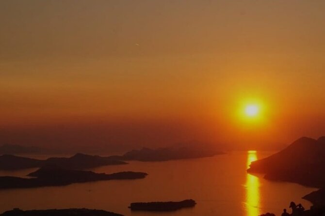 Dubrovnik Sunset Tour with Scenic Views and Local Wine - Why a Mount Srđ sunset is better from a van