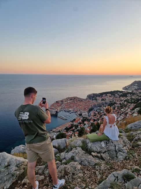 Dubrovnik: Sunset Wine Tasting At Panorama Point - Key moments that make this sunset tasting work
