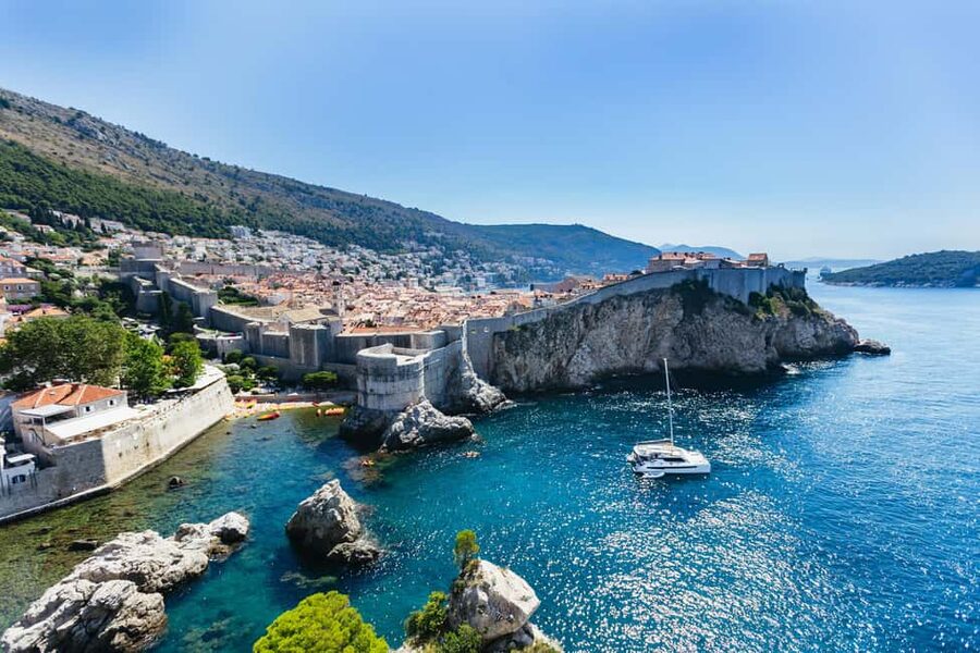 Dubrovnik: The Original Game of Thrones Tour & Lokrum Option - Starting at Onofrio’s Fountain: Where You Begin Matters