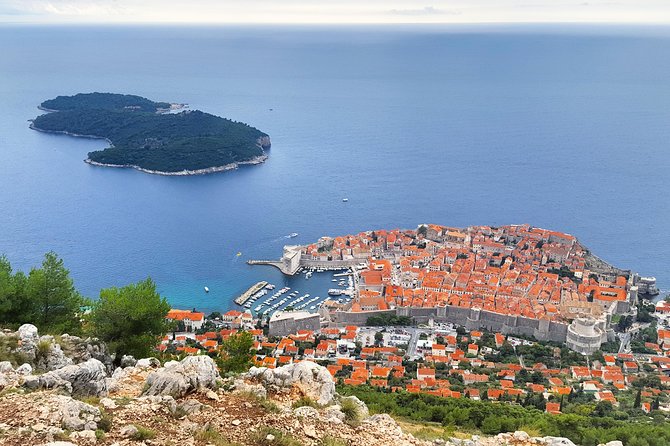 Dubrovnik walking history tour - Orlando’s Column: The Symbol of Freedom You Can’t Miss