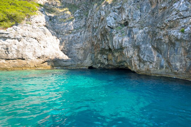 Elaphiti, 3 islands - 4 locations - On board with Sea Breeze: equipment, crew energy, and a good-vibe checklist