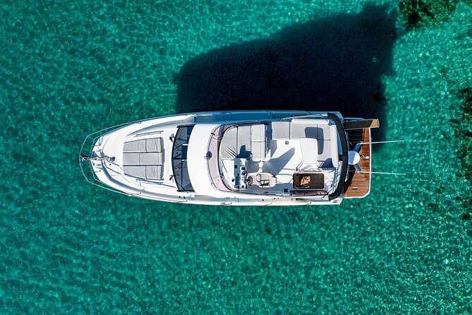 Exclusive Luxury Yacht Tour of the Elaphiti Islands - Koločep Island and the Blue Cave snorkeling moment
