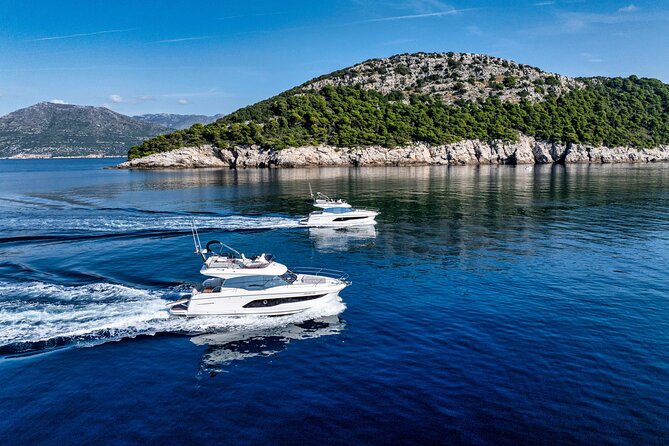 Exclusive Luxury Yacht Tour of the Elaphiti Islands - Dubrovnik city walls from the sea: a fast photo angle