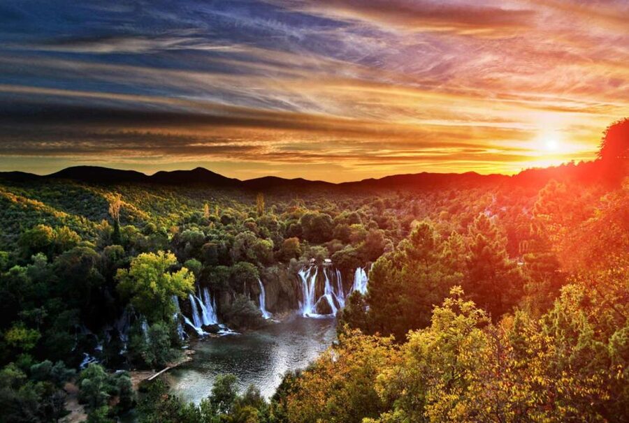 From Dubrovnik: Day Trip to Mostar and Kravice Falls - Quick hits