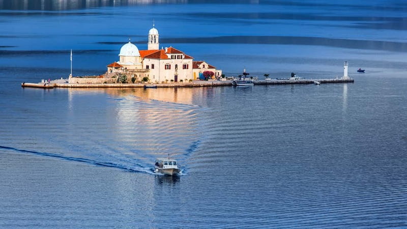 From Dubrovnik: Montenegro Coast Full-Day Trip - Perast: Baroque Venetian Charm in a Compact Stop