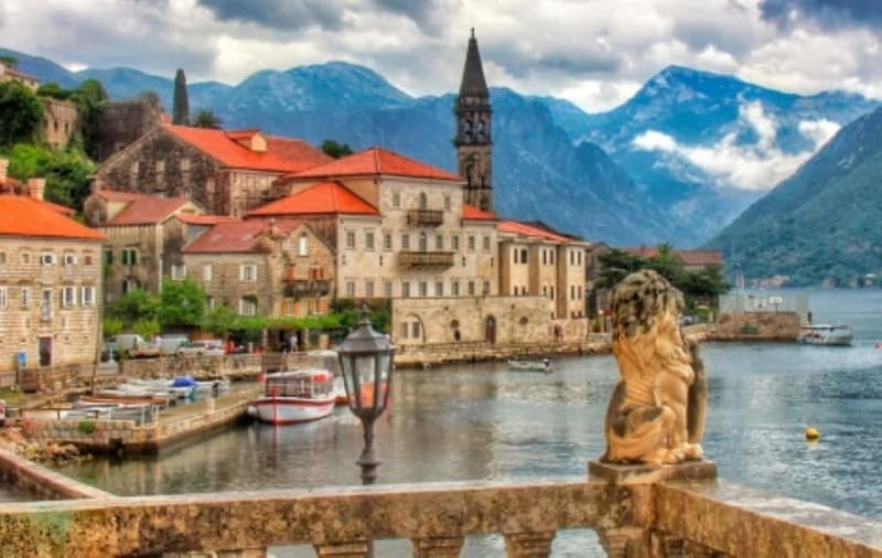 From Dubrovnik: Montenegro Day Trip with Cruise in Kotor Bay - Choosing the Cruise: Our Lady of the Rocks in a Blue-Domed Package