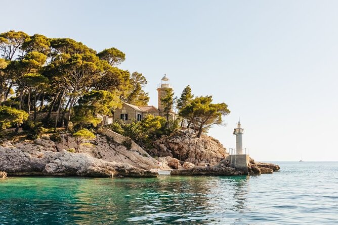 From Dubrovnik: Premium Three Island Cruise with lunch and drinks - Lunch on Board and the Drink Setup: What to Expect