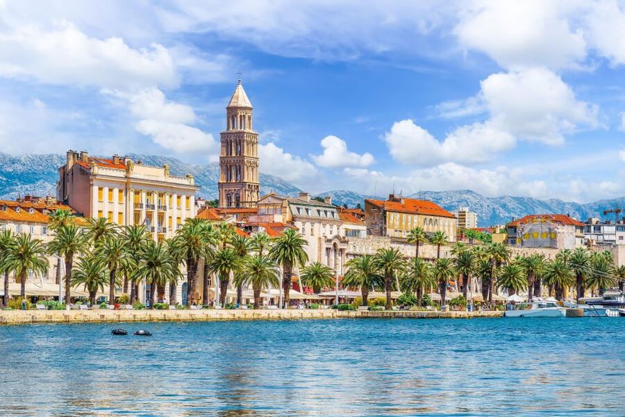 From Dubrovnik: Split Day Trip and City Tour with Transfers - The Dubrovnik-to-Split route: a change of pace in one day