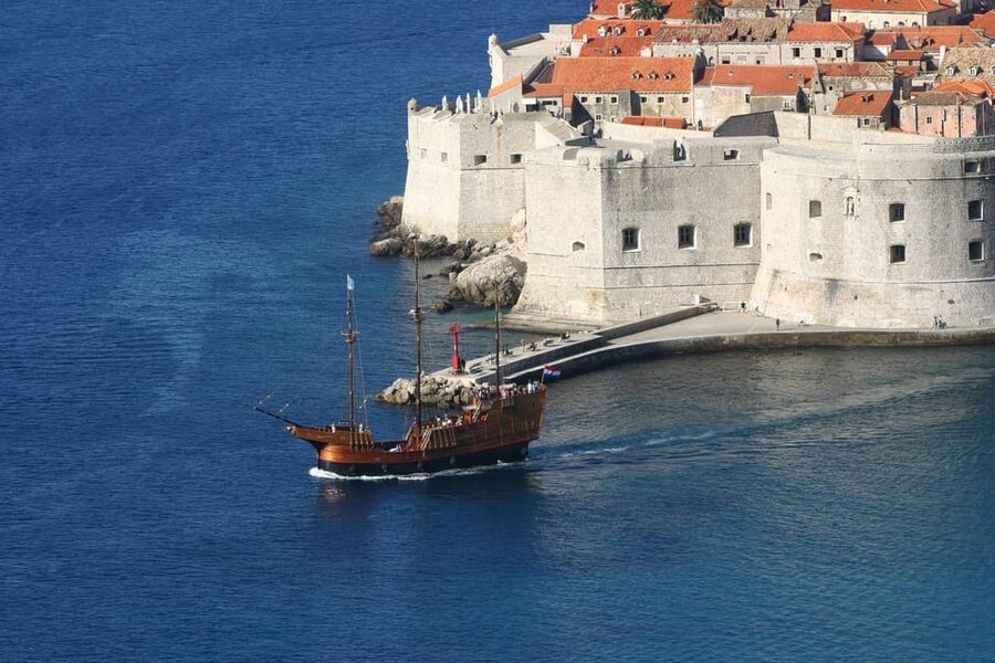 From Split: Dubrovnik Day Trip incl. Stop in Ston - Split to Dubrovnik by road: how the travel day really feels