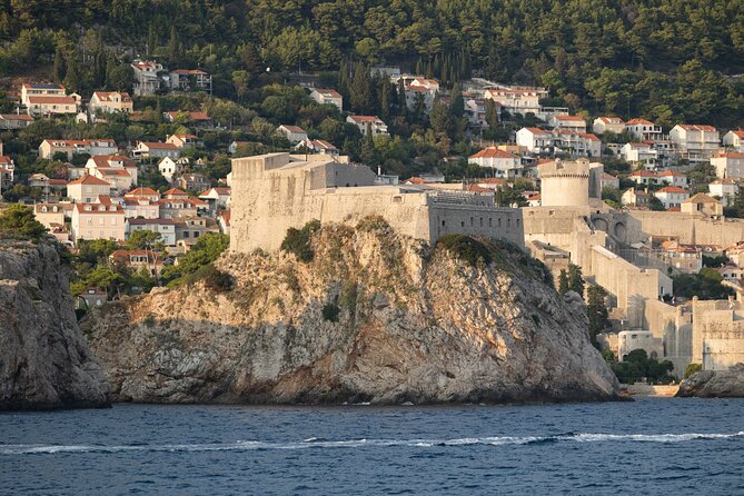 Game of Thrones Cruise And Walking Tour Karaka Dubrovnik - On-Board Extras: Cocktail Included and the Iron Throne Moment