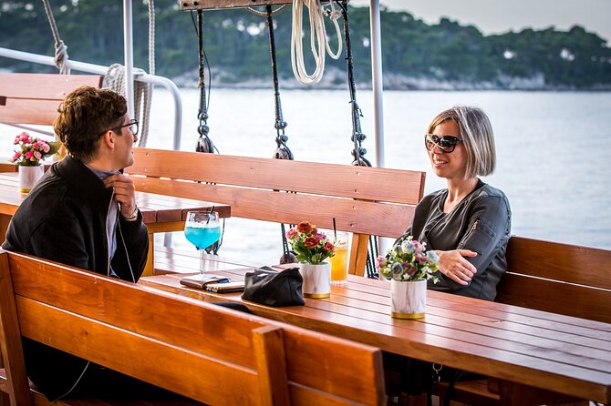Gastro Cruise | Cruise around Dubrovnik Old Town with Lunch - Eating while you sightsee: the simple idea behind this cruise
