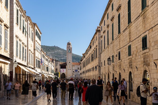 Jewish Heritage and Other Major Sights Walking Tour - Stop-by-stop: how the route tells the Jewish story and the city’s story