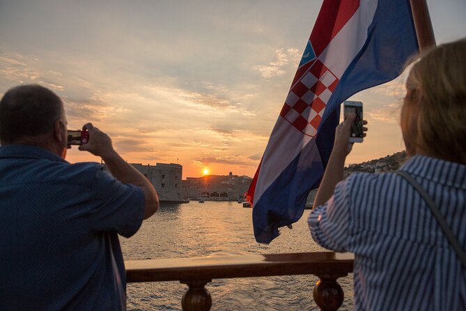 Karaka - The Best Dubrovnik Sunset Cruise (adults only) - Drinks, music, and the pacing that keeps the sunset from getting interrupted