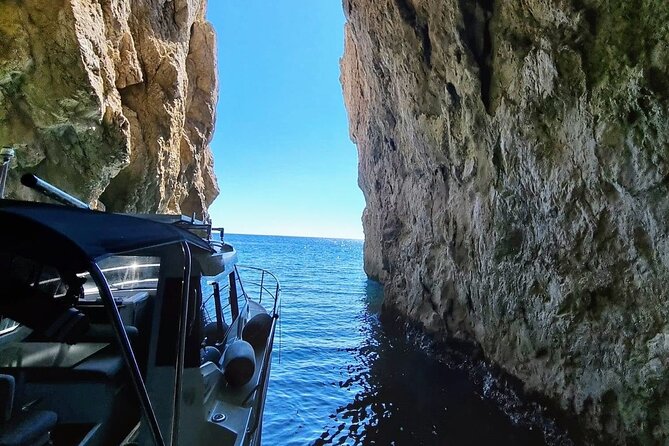 Luxury Private Boat Trip to the Elaphiti Islands from Dubrovnik - Sjekirica Beach: quick stop, good snorkeling conditions