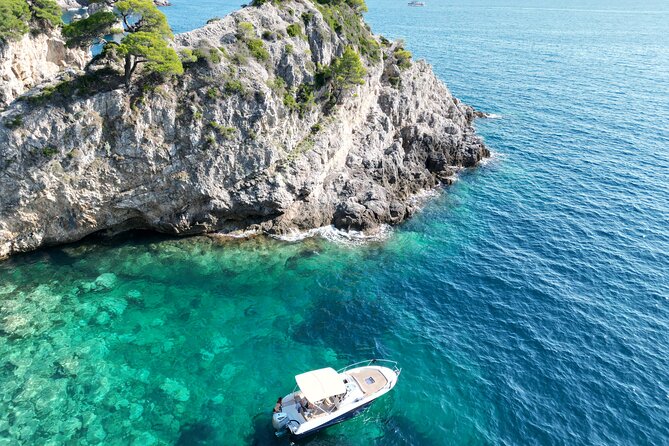 Luxury Private Speedboat Tour Islands & Blue Cave - The picnic lunch and guided stories that keep it from feeling rushed