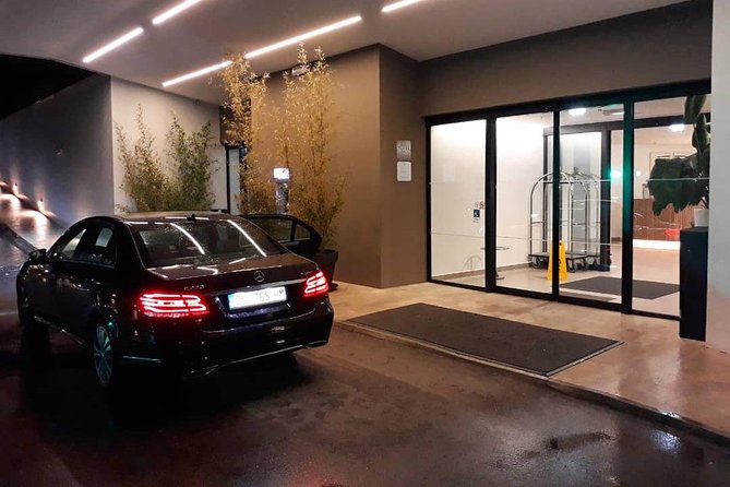 Luxury private transfer: Dubrovnik to Dubrovnik airport - Door Pickup in Real Life: Where Your Driver Will Actually Find You