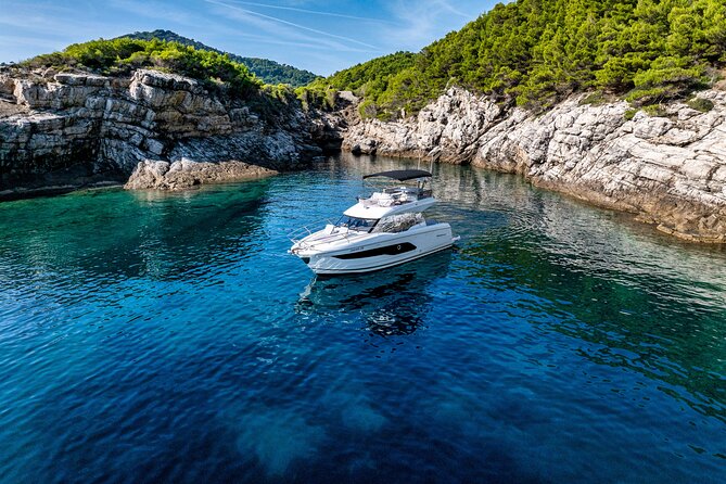 Luxury sunset cruise in Dubrovnik - Who should book this sunset cruise (and who might not)