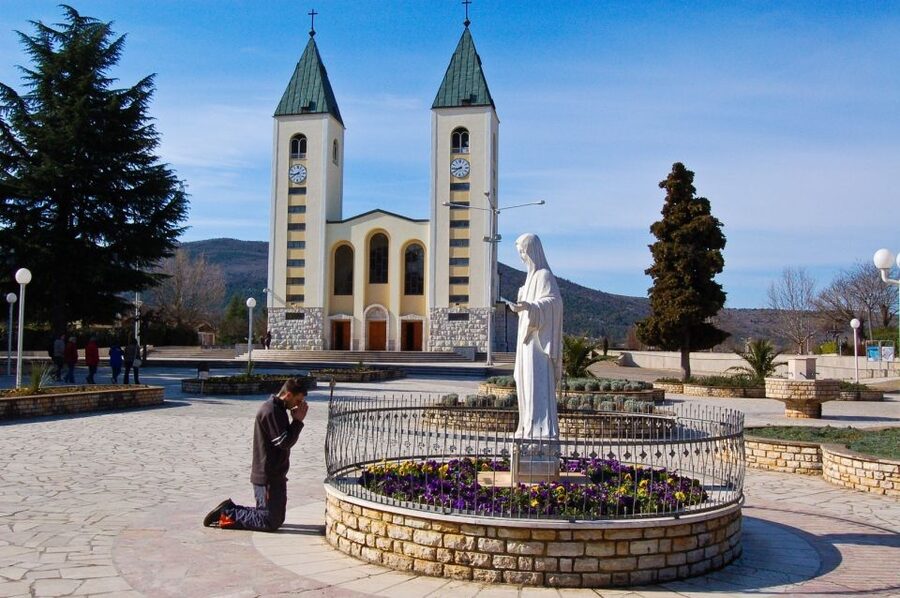Međugorje and Apparation Hill Private Tour From Dubrovnik - Apparition Hill: The 1981 Site You’ll See Up Close