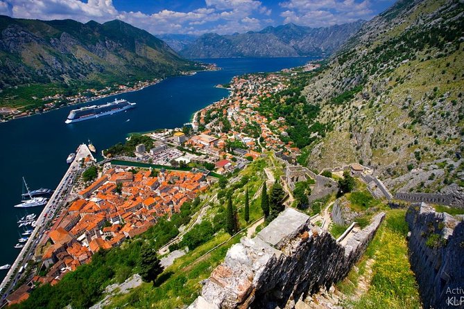 Montenegro & Bosnia in 1day: 2 Countries Day Tour from Dubrovnik - Price and what makes this one feel like value