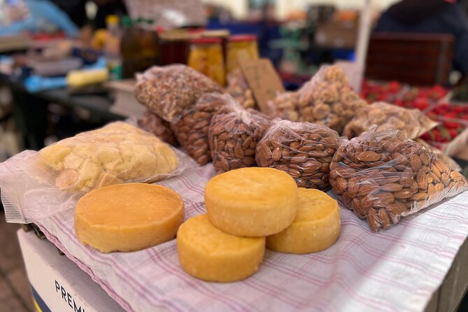 Old Town Dubrovnik Food Tour of 10+ Authentic Croatian Tastings - Stop 1: Poljana Paska Miličevića bakery pies right where they’re made