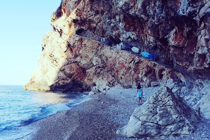 Picnic on Croatian Secret Beach - Who This Dubrovnik Secret Beach Picnic Fits Best