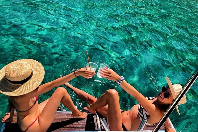 Private boat tour - caves, snorkeling, bays and beaches - A calm, custom private boat day from Dubrovnik