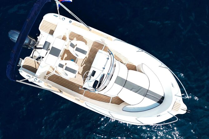 Private boat tour - caves, snorkeling, bays and beaches - Small boat reality: great for privacy, tighter for 8