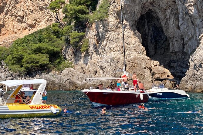 Private Boat Tour Dubrovnik and Elaphiti Islands - Skipper style, safety, and the little things that make it feel worth it