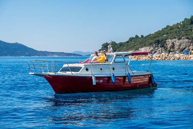 Private boat tour- explore the islands, find hidden caves and try snorkelling - Pickup and getting to the port without stress