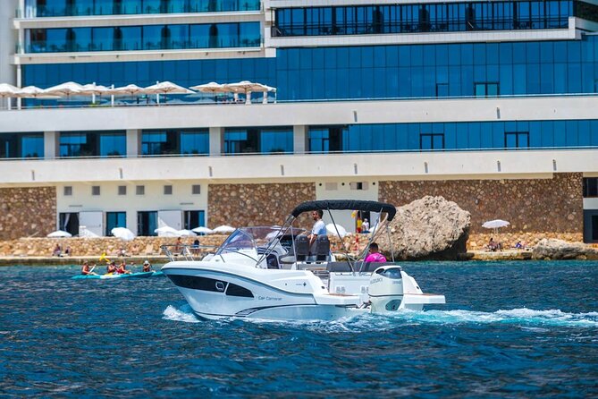 Private Boat Tours Dubrovnik to Hvar - What You Get On Board: Crew, Wi‑Fi, Restroom, and Drinks