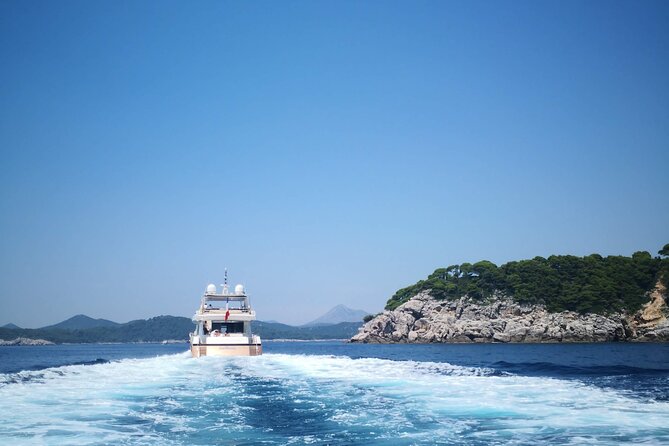 Private Boat Tours Dubrovnik to Hvar - Pickups and the Meeting Point at Riva 18