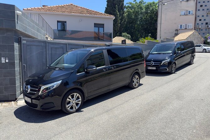 Private Dubrovnik Airport Transfer to City Hotels - Inside the Car: Mercedes Comfort, Wi‑Fi, and Water