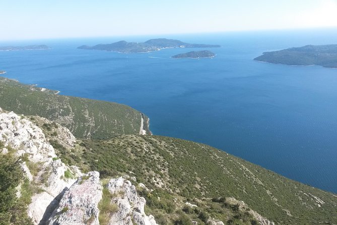 Private Dubrovnik panoramic sightseeing tour - cable car view - English-speaking driver/guide: what that means on the road