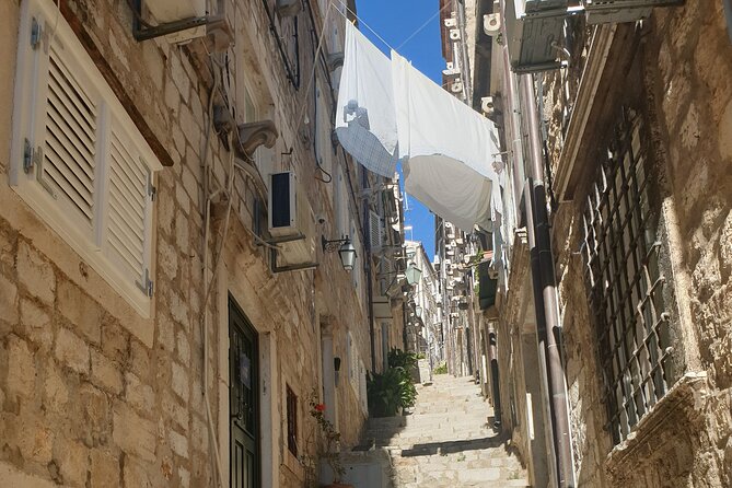 Private Fort Lovrijenac and Dubrovnik City Tour - Luza Square: where the city’s energy concentrates