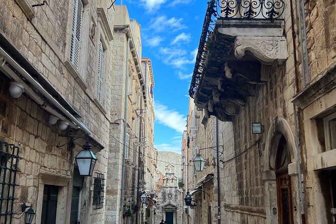 Private History Old Town and City Wall Tour in Dubrovnik - Price and value: private guide plus a paid Wall ticket